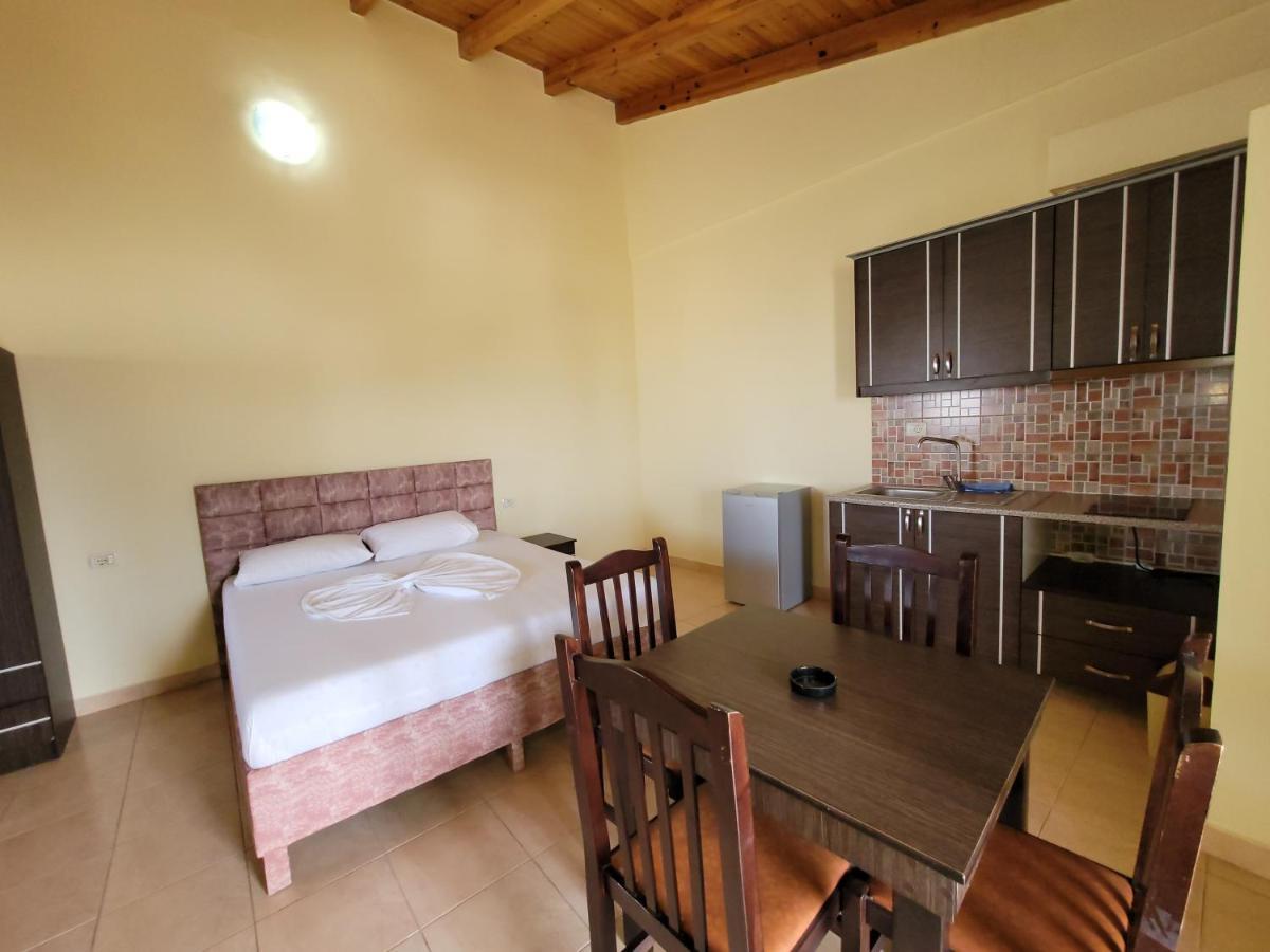 Apartments Luis คซามิล ภายนอก รูปภาพ